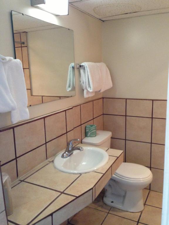 Bel Aire Motel Missoula Room photo